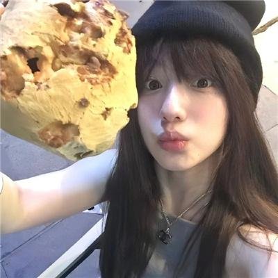 在江边 在线观看封面
